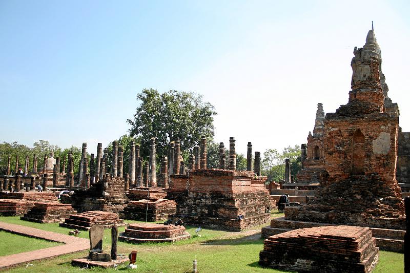 Thailand_2008_0092.JPG - Im Sukhothai Historical Park.