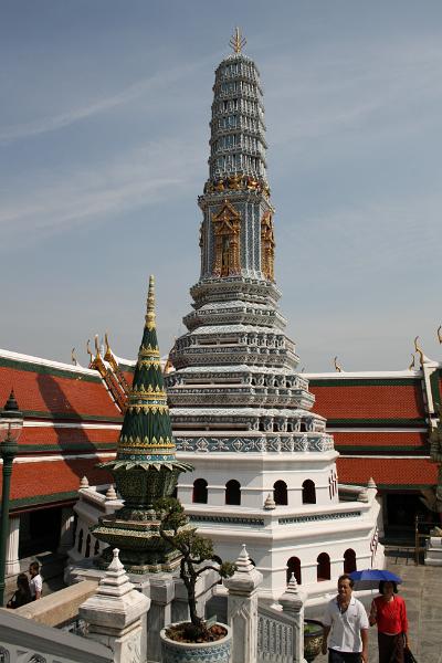 Thailand_2008_1207.JPG - In der Tempelanlage das Wat Phra Kaeo (Tempel des Smaragdbuddha).